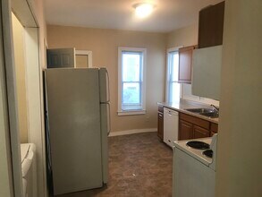 430 Willard St, Unit Apt 1 in Mankato, MN - Building Photo - Building Photo