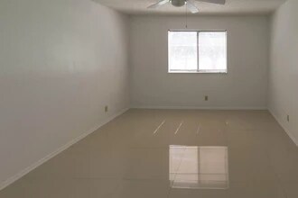 2986 S University Dr, Unit 8201 in Davie, FL - Building Photo - Building Photo