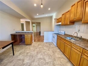 16 Clearview Ave in Portsmouth, RI - Building Photo - Building Photo