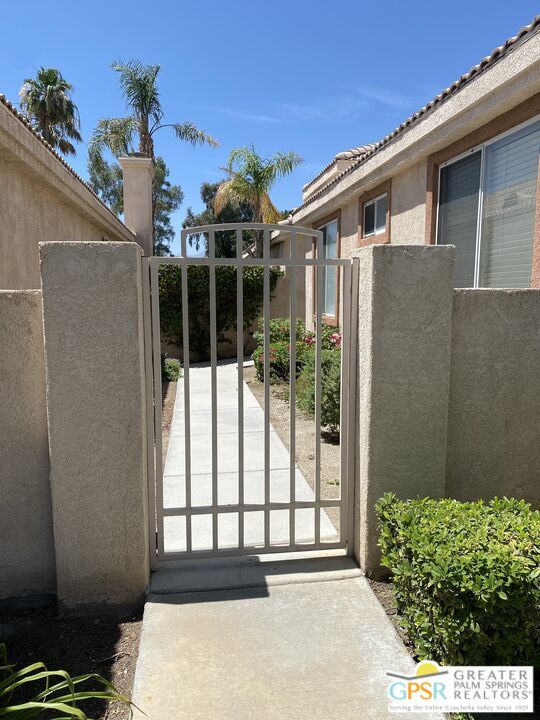 property at 29727 W Laguna Dr