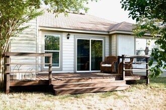 1103 Madrone Trail in Leander, TX - Foto de edificio - Building Photo