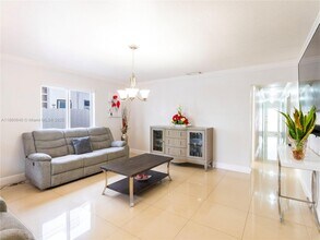 33 NW 58th Ct in Miami, FL - Building Photo - Building Photo