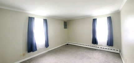263 W 13th St in Elmira Heights, NY - Building Photo - Building Photo