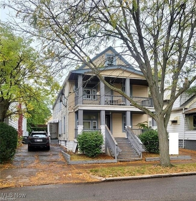 2036 Lark St in Lakewood, OH - Building Photo - Building Photo