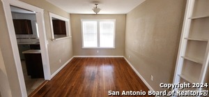 1809 Tiger Ln in Floresville, TX - Building Photo - Building Photo