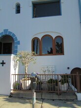 2213 Ocean Ave, Unit 2215-C in Santa Monica, CA - Foto de edificio - Building Photo