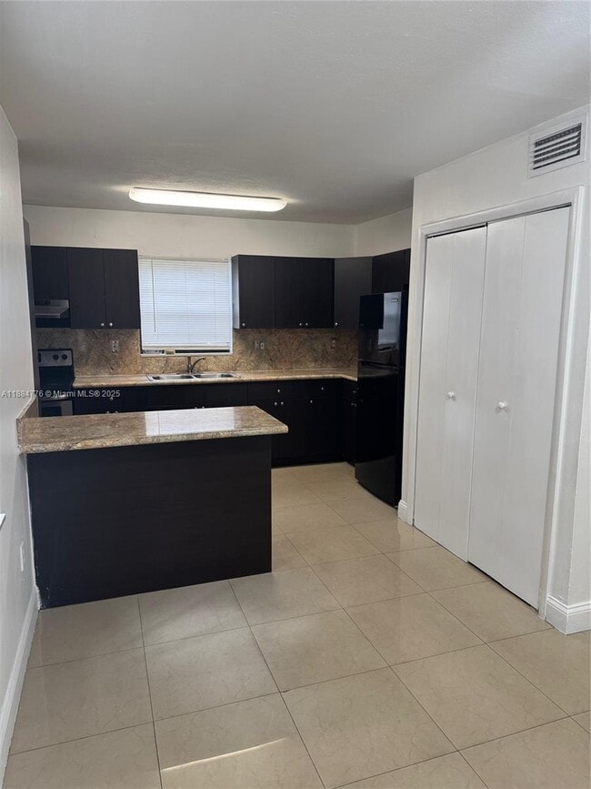 property at 1321 W 44th St
