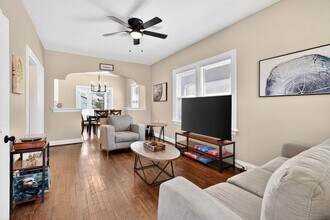 2207 McCausland Ave in St. Louis, MO - Building Photo - Building Photo