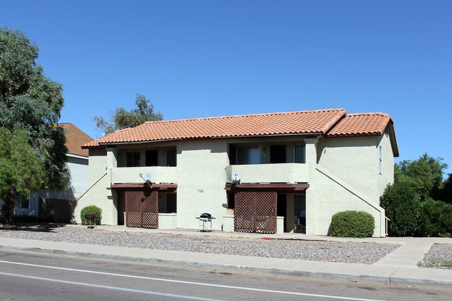 736 W Knox Rd in Chandler, AZ - Foto de edificio - Building Photo