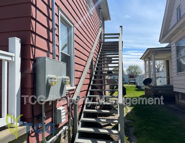 1305 W Jefferson St in Ottawa, IL - Building Photo - Building Photo