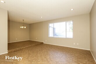 4054 W Mission Ln in Phoenix, AZ - Foto de edificio - Building Photo