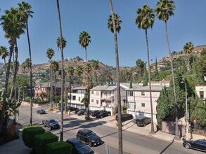 Hollywood Villa Apartments in Los Angeles, CA - Foto de edificio - Building Photo