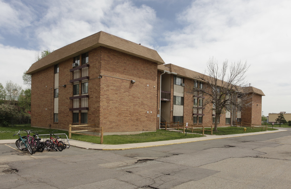 Allison Village in Arvada, CO - Building Photo