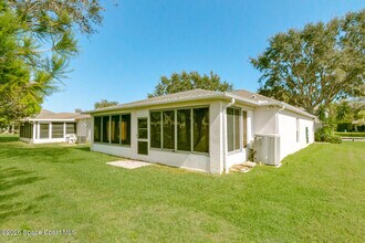 2152 Spring Creek Cir in Palm Bay, FL - Building Photo - Building Photo