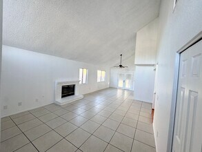 744 E Ave. J in Lancaster, CA - Building Photo - Building Photo