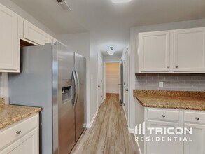 144 Crown Side Dr in Four Oaks, NC - Building Photo - Building Photo