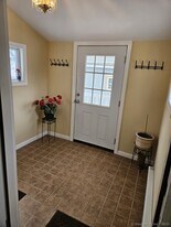 44-46-46 Hoyt St in Danbury, CT - Building Photo