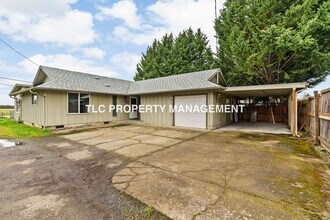 2082 Ohio St in Eugene, OR - Building Photo - Building Photo