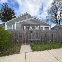 3270 S 24th St in Milwaukee, WI - Building Photo