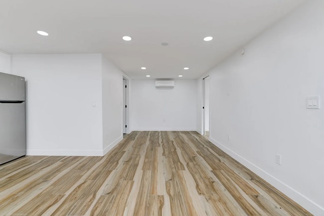 351 Eucalyptus Ave in Vista, CA - Building Photo - Building Photo