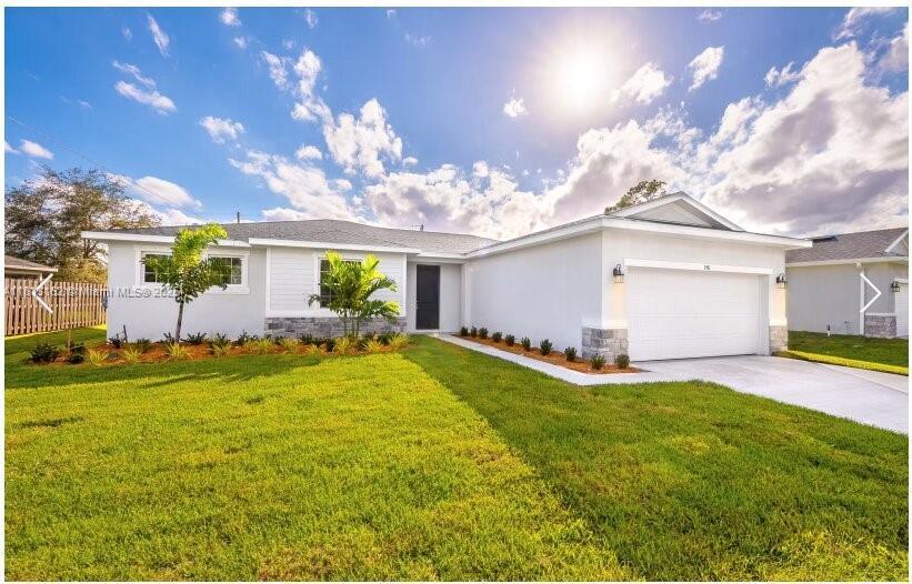 872 SW Harvard Rd in Port St. Lucie, FL - Building Photo