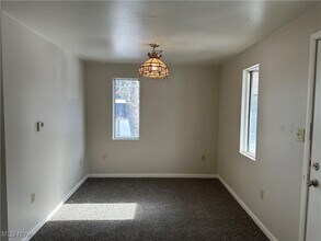 761 E Park Ave in Columbiana, OH - Building Photo - Building Photo