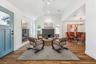 805 English St in Houston, TX - Building Photo - Building Photo
