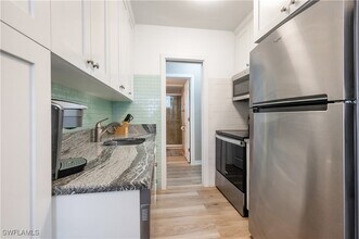 532 4th Ave S in Naples, FL - Building Photo - Building Photo