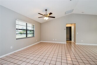 9076 Pineapple Rd in Ft. Myers, FL - Building Photo - Building Photo