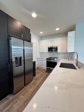 1011 Kukulu St in Kapolei, HI - Building Photo - Building Photo