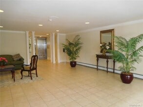 2 Consulate Dr in Tuckahoe, NY - Building Photo - Building Photo