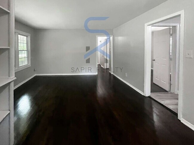 1801 W Austin Rd in Decatur, GA - Building Photo - Building Photo