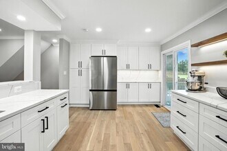 6586 Morning Meadow Dr in Alexandria, VA - Building Photo - Building Photo