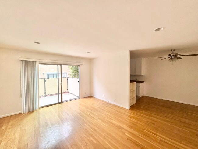 property at 1320 Ridgeley Dr