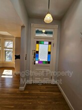 215 S Gaines St in Portland, OR - Building Photo - Building Photo