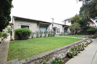 615 El Molino in Pasadena, CA - Foto de edificio - Building Photo
