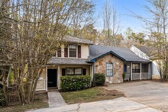 946 Ohara Dr in Jonesboro, GA - Building Photo - Building Photo