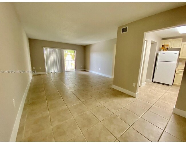 property at 10431 N Kendall Dr