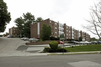 Stevenson Terrace Apartments in Philadelphia, PA - Foto de edificio - Building Photo