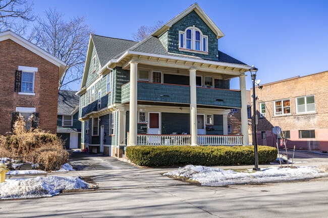 3 Sumner Park in Rochester, NY - Building Photo - Building Photo