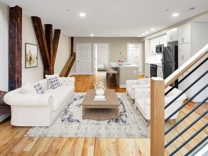 The Watkins at Shockoe in Richmond, VA - Foto de edificio - Building Photo