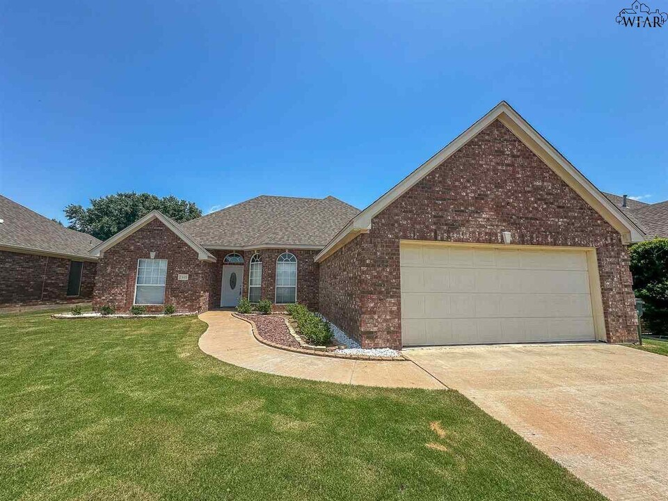5448 Prairie Lace Ln in Wichita Falls, TX - Building Photo