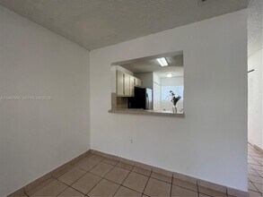 407 Palm Cir E in Pembroke Pines, FL - Building Photo - Building Photo