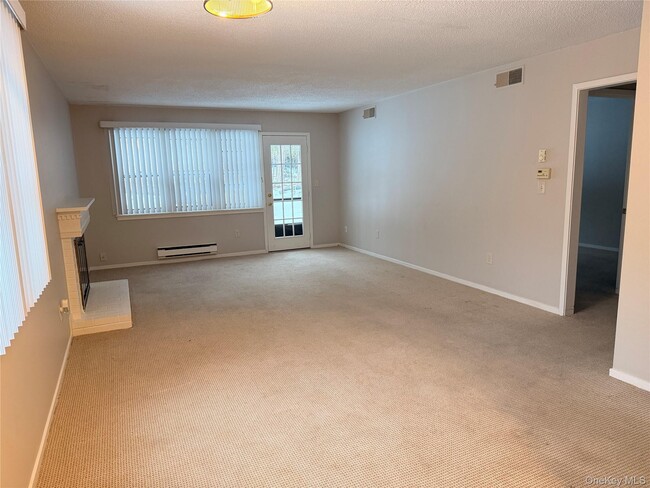 179 Heritage Hills in Somers, NY - Building Photo - Building Photo