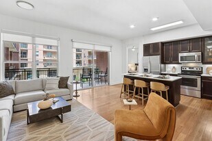 The William in Houston, TX - Building Photo
