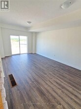 36 Surf Dr in Wasaga Beach, ON - Building Photo - Building Photo