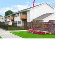 Columbia Village Apartments in Salem, OR - Foto de edificio - Building Photo