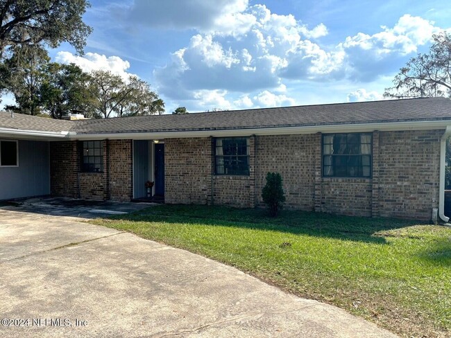 4121 Buddingtons Landing Ct in Middleburg, FL - Foto de edificio - Building Photo