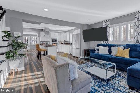 property at 4909 Fitch Pl NE