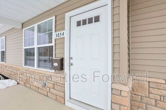 3854 Elm St in Grove City, OH - Building Photo - Building Photo